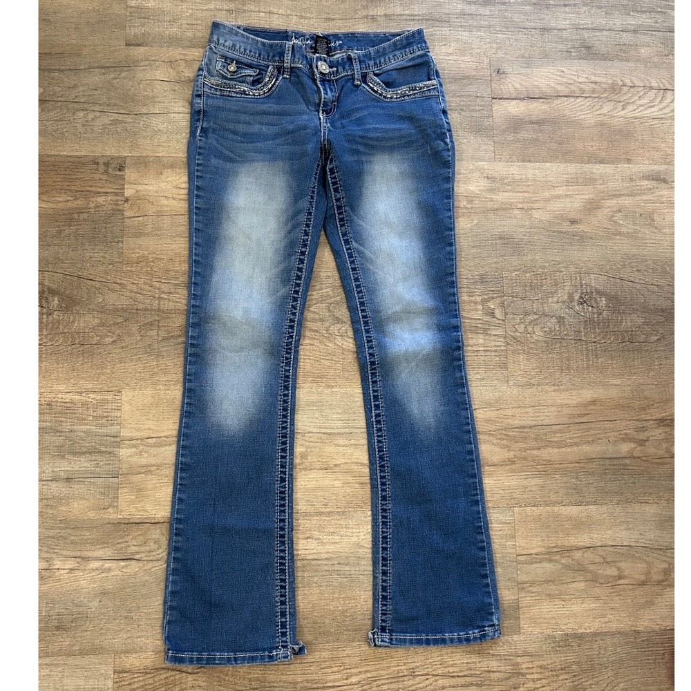Ariyah Jeans Women's Embellished Curvy Bootcut Denim Pants Size 5/6 Medium Wash